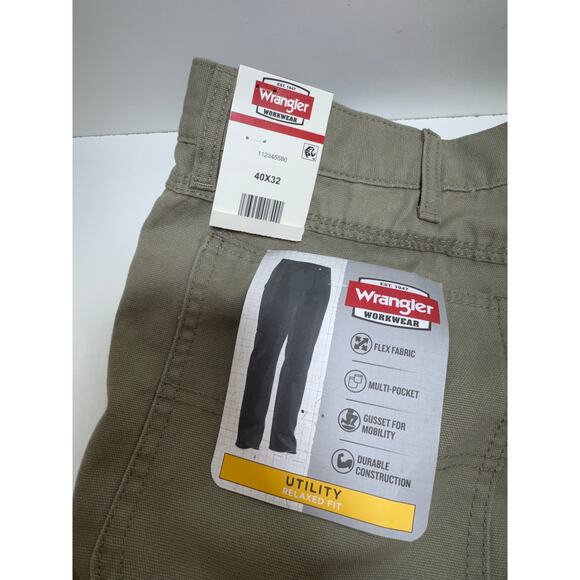 Wrangler Workwear Men’s 40X32 Utility Pants Relaxed Fit Beige Multi Pocket - Picture 1 of 10